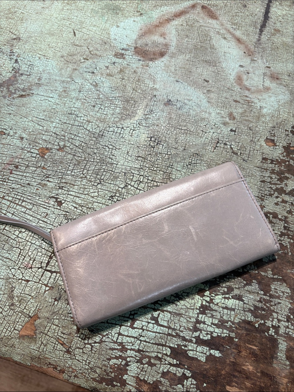 HOBO Rider Metallic Gray Leather Bifold Wristlet Wallet - Picture 7 of 7
